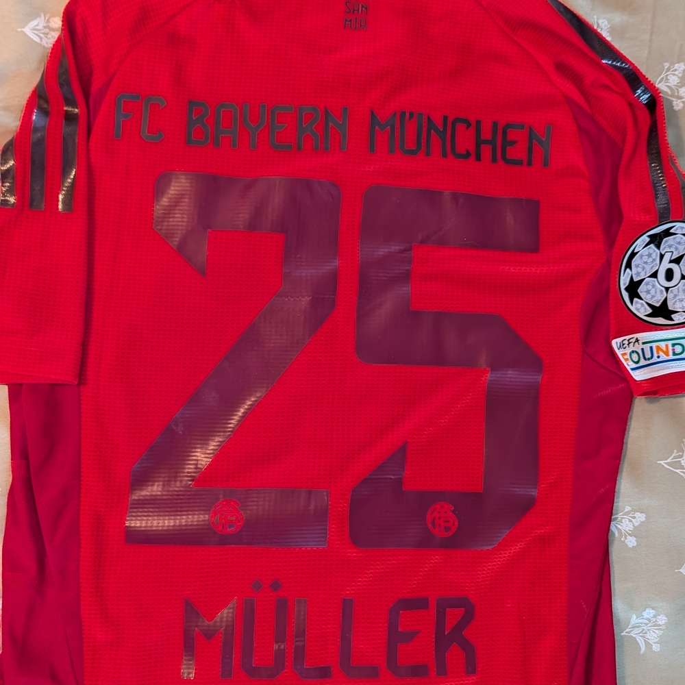 adidas Red FC Bayern München Kids Jersey